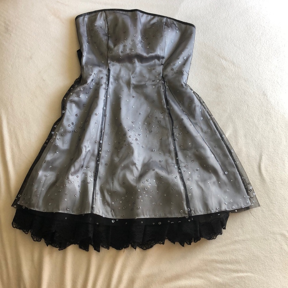 Strapless dress